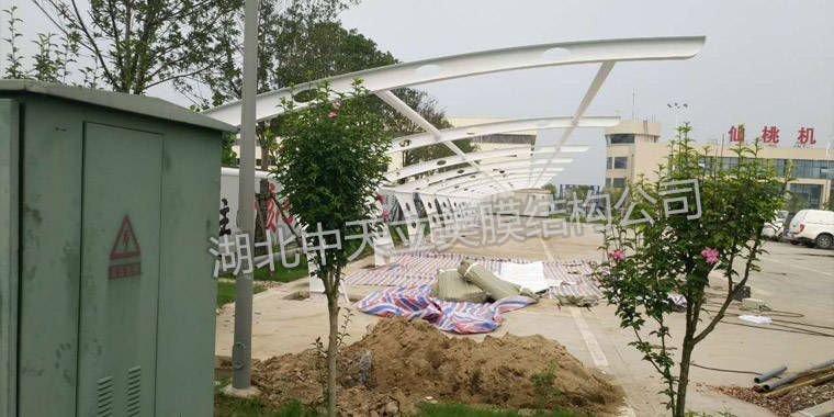 膜結(jié)構(gòu)車棚施工照片