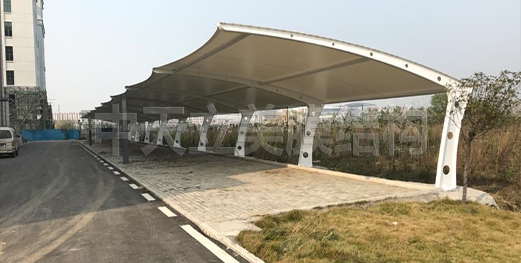 膜結(jié)構(gòu)車棚成品照片