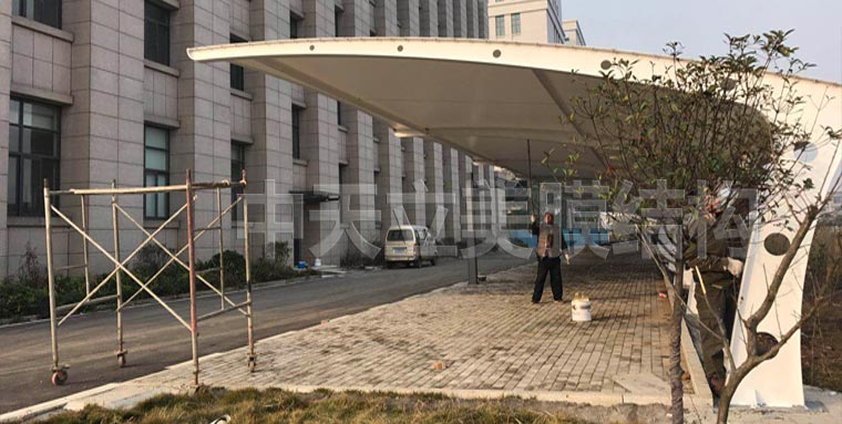 膜結(jié)構(gòu)車棚施工照片