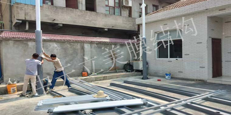 車(chē)棚膜結(jié)構(gòu)廠家