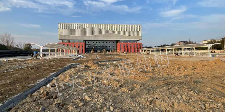 武漢膜結(jié)構(gòu)車棚廠家